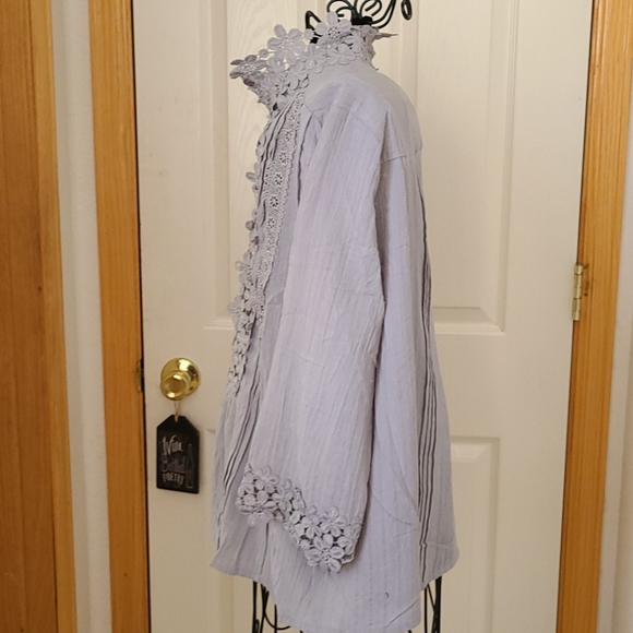 NEW Bohemian inspired laced blouse- NWT - Picture 2 of 9